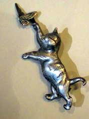 312 -Le chat et le papillon