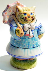 908 -Chatte habillée avec robe bleue