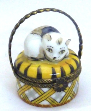 512 -Boite en porcelaine de Limoges