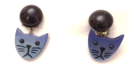2391- Boucles d oreilles bleues petits modèles