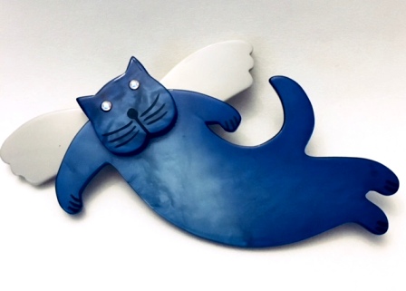 2386 -Broche chat ailé bleu
