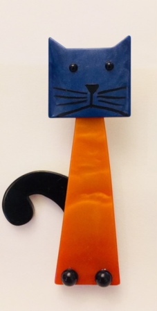 2385 -Broche chat allongé