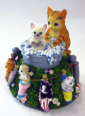 1281 -La toilette des chatons
