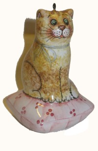 906 -Chat sur coussin rose